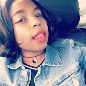 Meet your Posher, J'enell